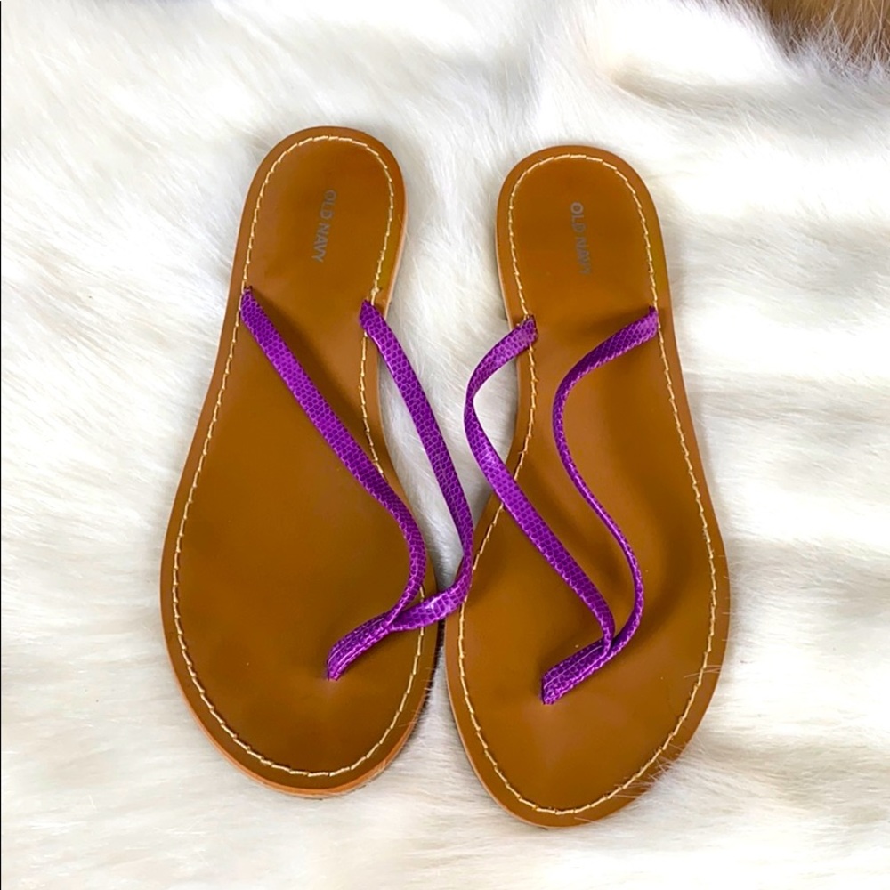 Purple Snakeskin 🐍 Old Navy thong Sandals Sz 8